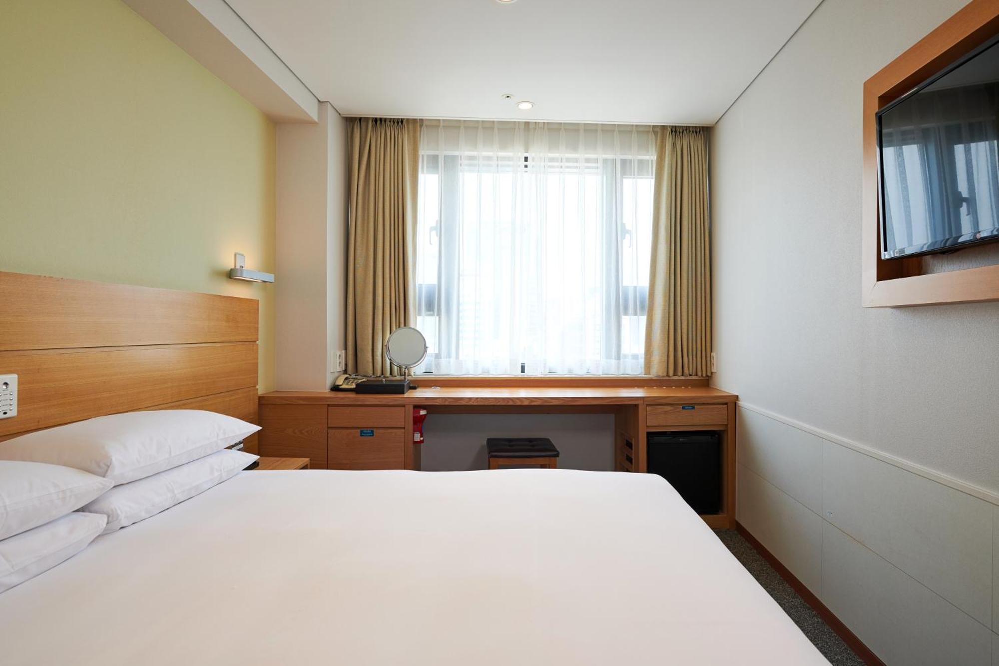 Nine Tree By Parnas Seoul Myeongdong 1 Hotel Exterior photo