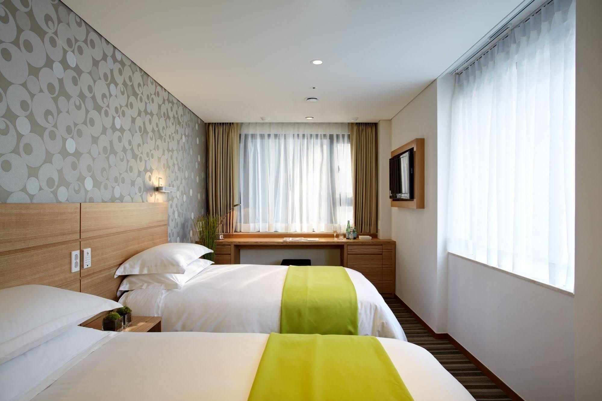 Nine Tree By Parnas Seoul Myeongdong 1 Hotel Exterior photo